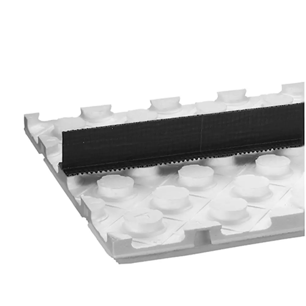 Dehnfugenprofil in Schwarz und Weiß, verwendet zur Erstellung von Bewegungsfugen. Sichtbare Struktur mit genoppter Oberfläche. Produkt von Daikin.